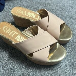 Sam & Libby Beige Criss Cross Cork Wedge Sandal 8 M